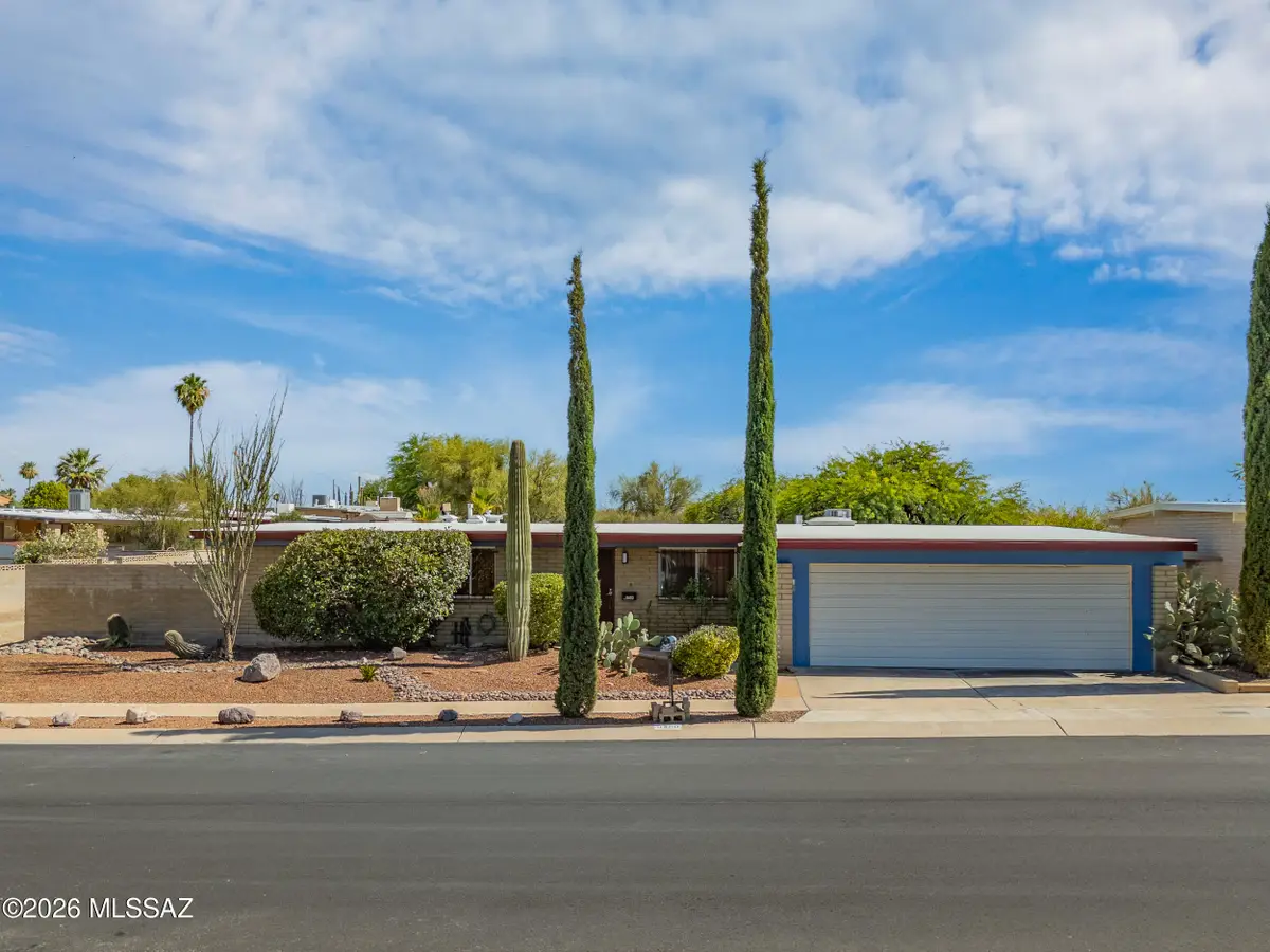 9460 E Pikes Peak, Tucson, AZ 85710 - #1