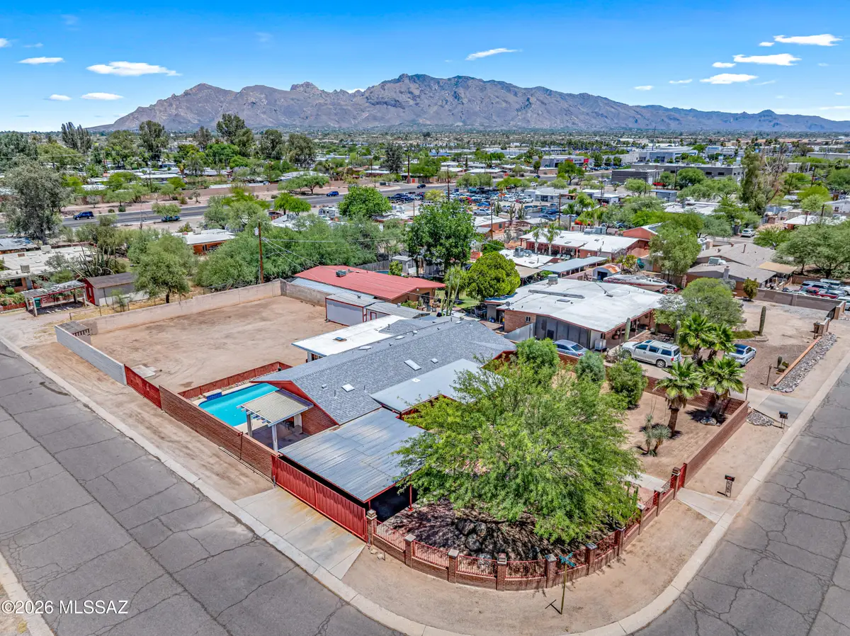 1262 W La Osa, Tucson, AZ 85705 - #1