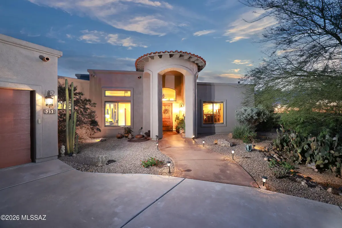 5251 W Desert Falcon, Tucson, AZ 85742 - #1