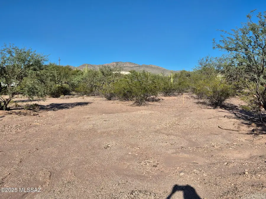 2016 N Wentworth, Tucson, AZ 85749 - #2