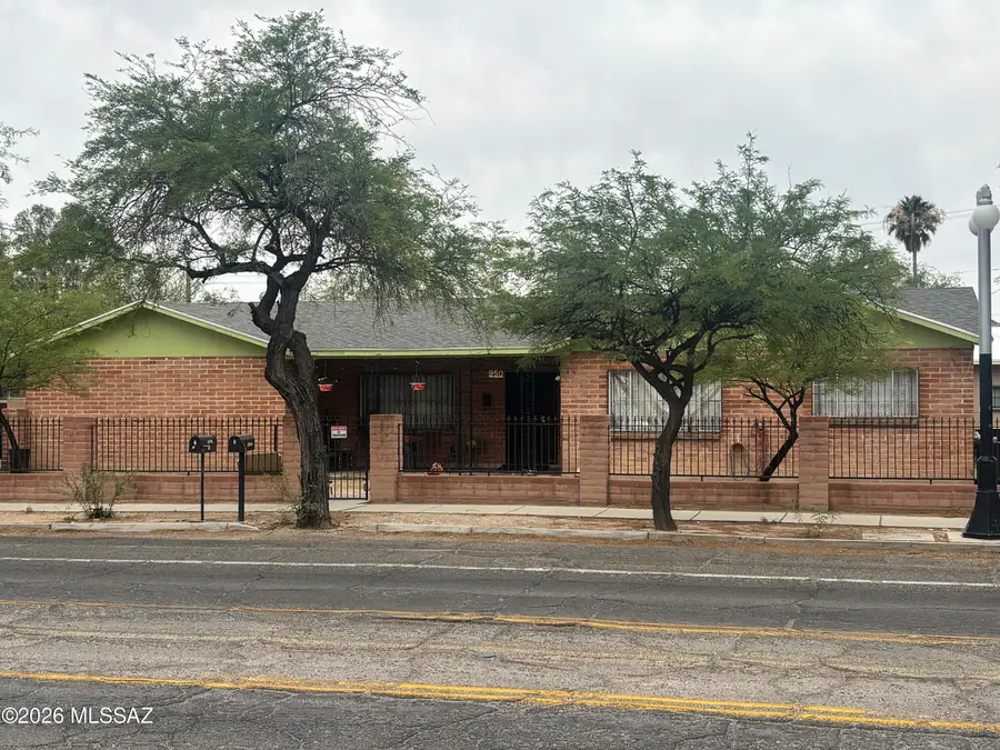 950 S 4th, Tucson, AZ 85701 - #2