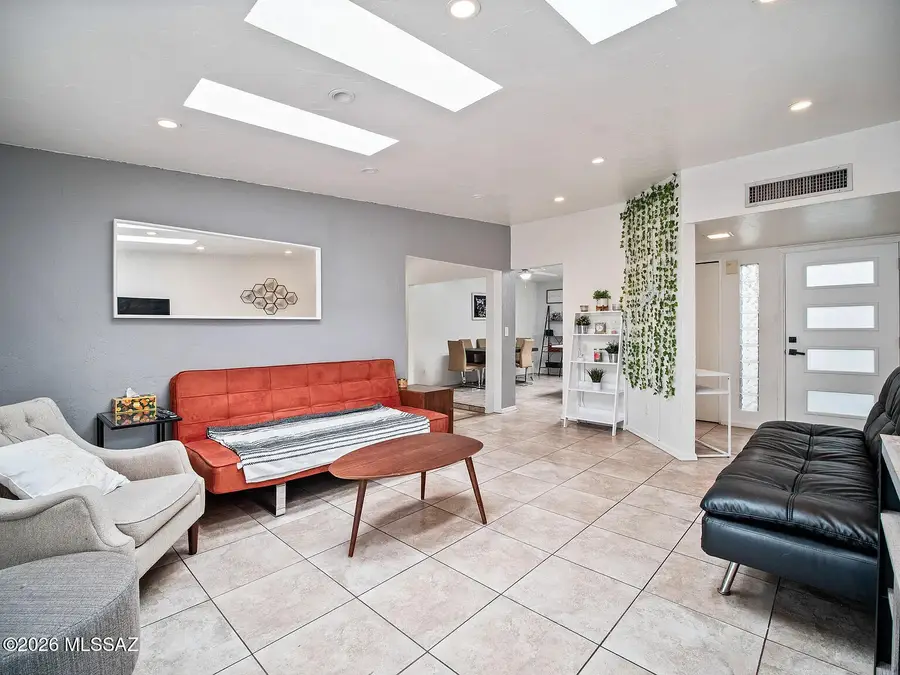 6832 N Autumn, Tucson, AZ 85741 - #3
