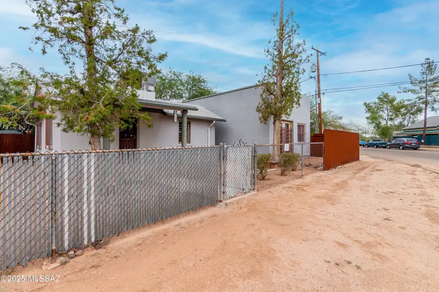 549 S Santa Rita, Tucson, AZ 85719 - #2