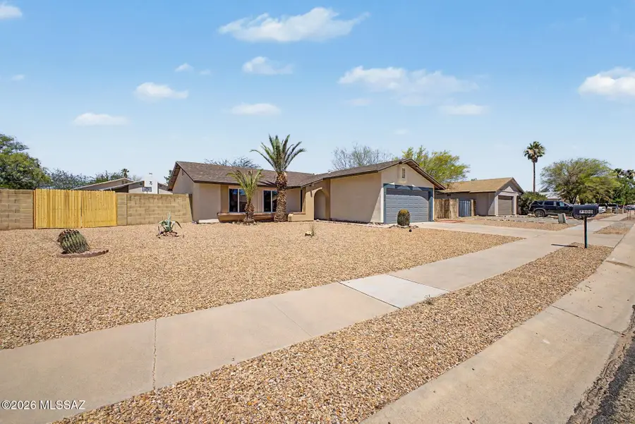 7500 S Via Hermosa, Tucson, AZ 85746 - #2