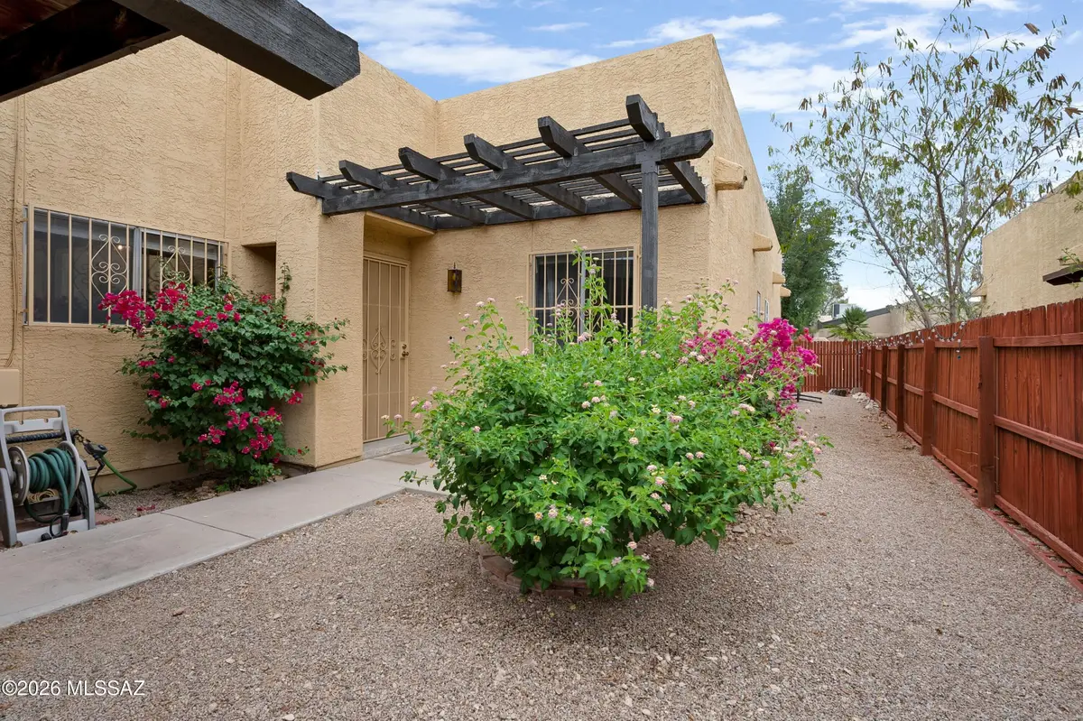 2402 W Drachman, Tucson, AZ 85745 - #1