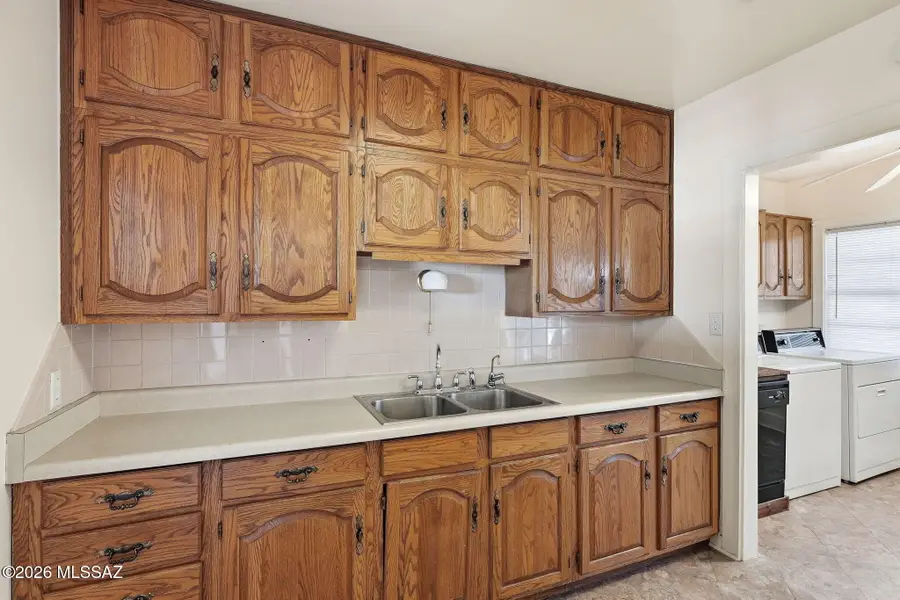 141 W William Carey, Corona De Tucson, AZ 85641 - #3