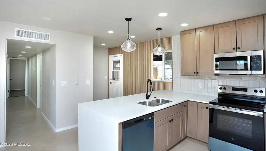 2758 N Dodge, Tucson, AZ 85716 - #2