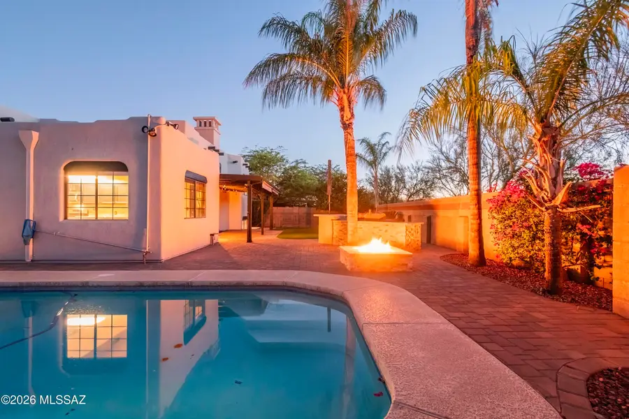 12831 N Meadview, Oro Valley, AZ 85755 - #3