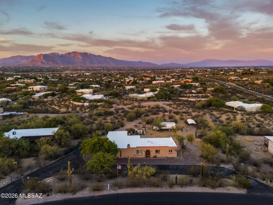 4822 N Camino De La Codorniz, Tucson, AZ 85745 - #2
