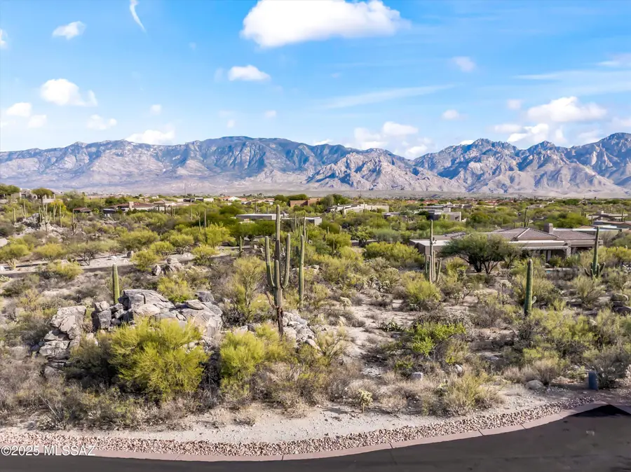 530 E Thunderstorm, Oro Valley, AZ 85755 - #3