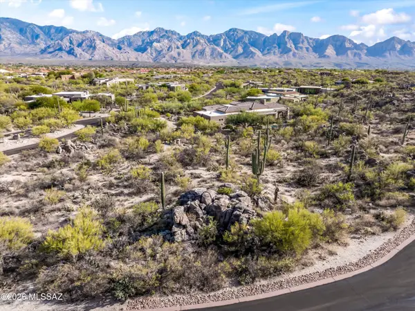 530 E Thunderstorm, Oro Valley, AZ 85755