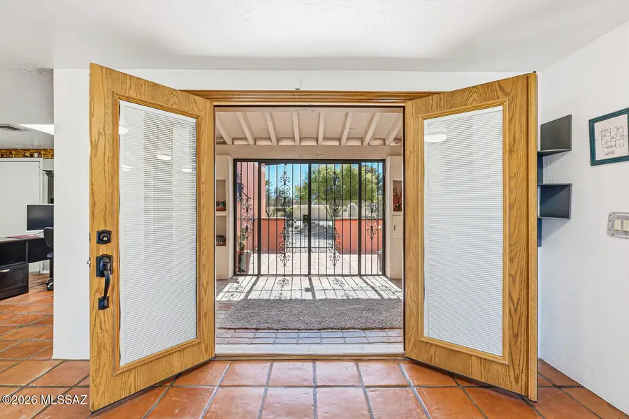 1121 N Abrego, Green Valley, AZ 85614 - #2