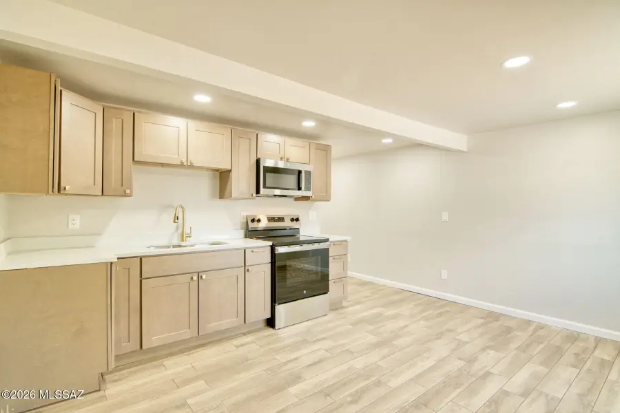 4146 E Flower, Tucson, AZ 85712 - #2