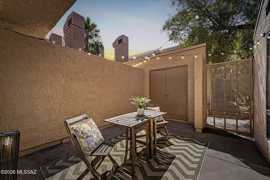 5675 N Camino Esplendora, Tucson, AZ 85718 - #2