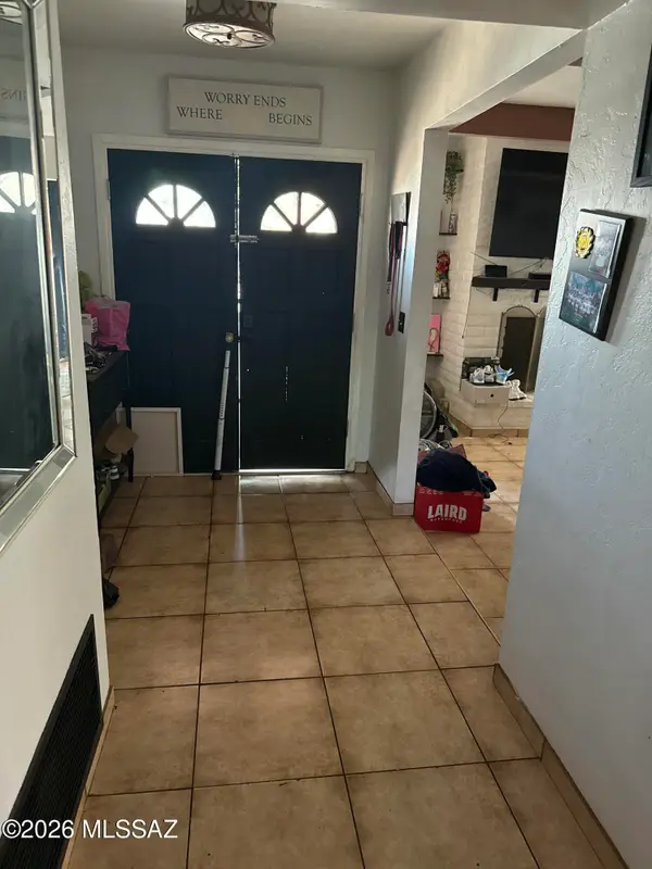 8919 E Kenyon, Tucson, AZ 85710