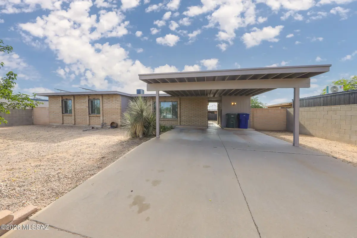 2327 E Honeysuckle, Tucson, AZ 85706 - #1