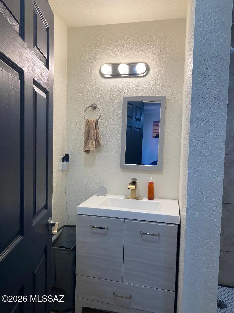 172 E Beck St, Nogales, AZ 85621 - #3