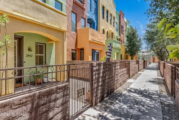 2442 E Blue Diamond, Tucson, AZ 85718