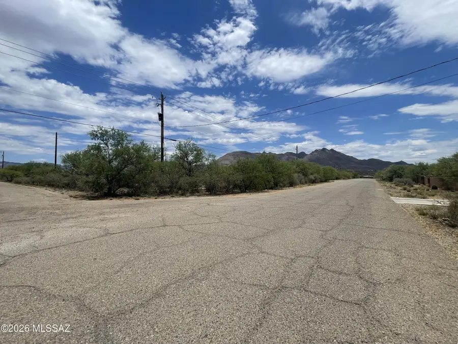 101 Escocia, Rio Rico, AZ 85648 - #3