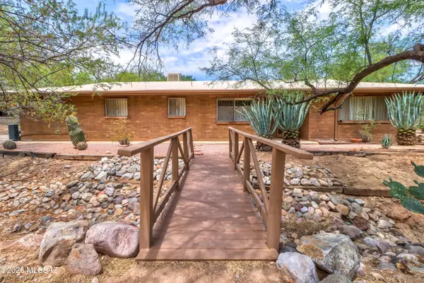 2419 N Shade Tree, Tucson, AZ 85715