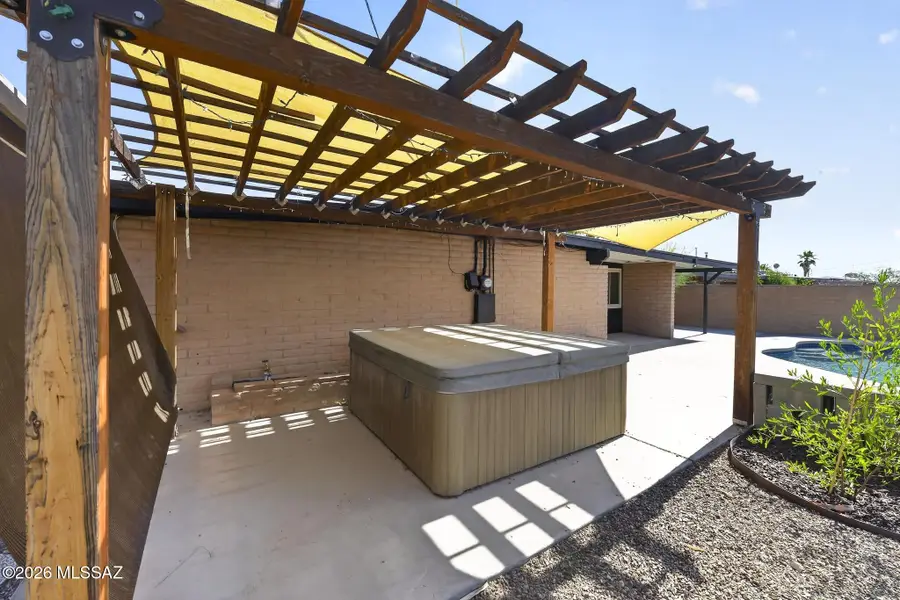 2175 W Rainbow Ridge, Tucson, AZ 85745 - #3