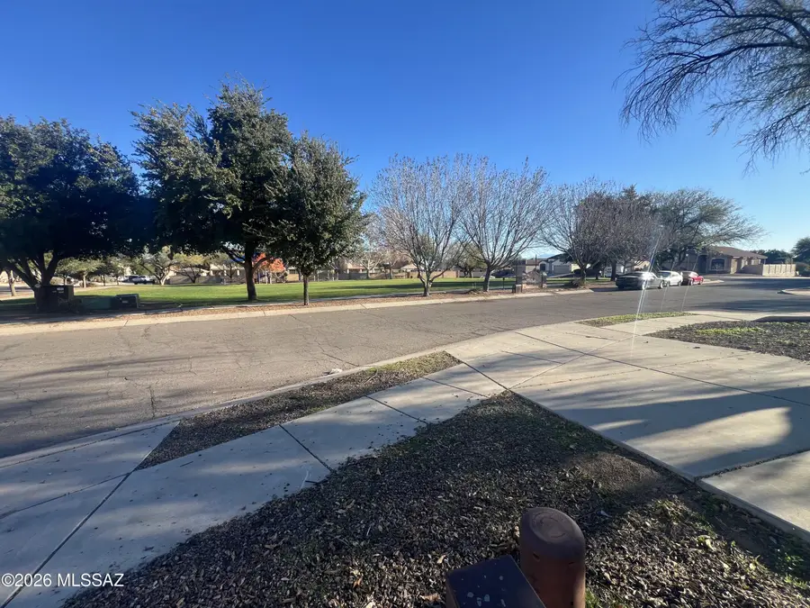 224 E Camino Del Pinsapo, Sahuarita, AZ 85629 - #3