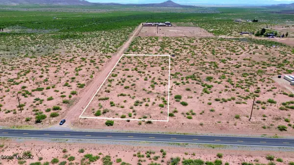 4.01 Acres E Antelope, Pearce, AZ 85625