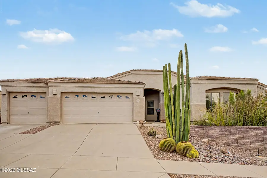 573 W Silvertip, Oro Valley, AZ 85737 - #2