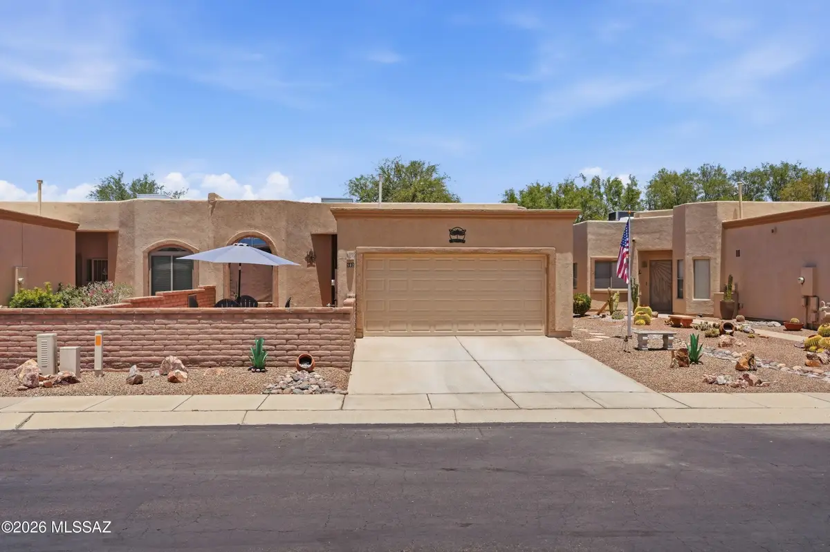 592 W Crenshaw, Green Valley, AZ 85614 - #1