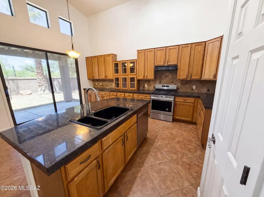 6 E Placita Vista Alegre, Sahuarita, AZ 85629 - #2