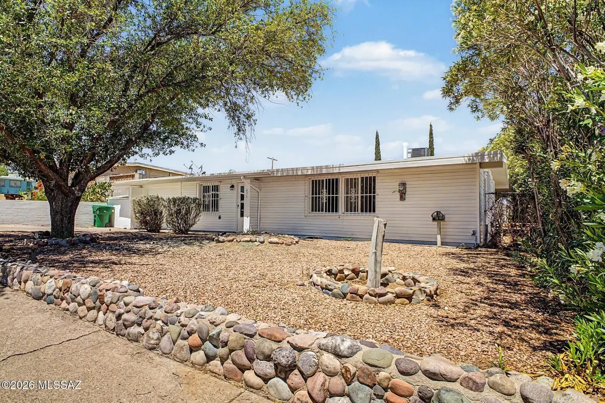 626 W 6th, San Manuel, AZ 85631 - #1