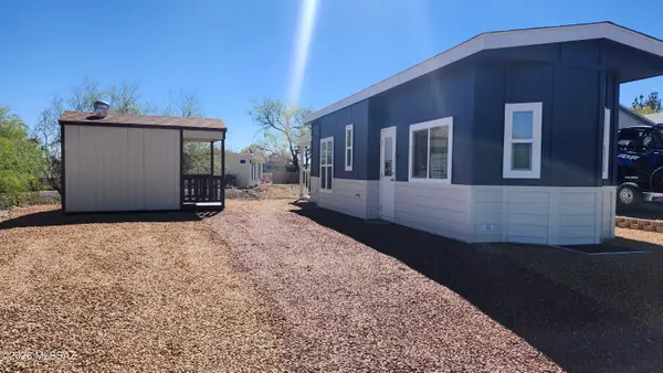 1030 S Barrel Cactus, Benson, AZ 85602