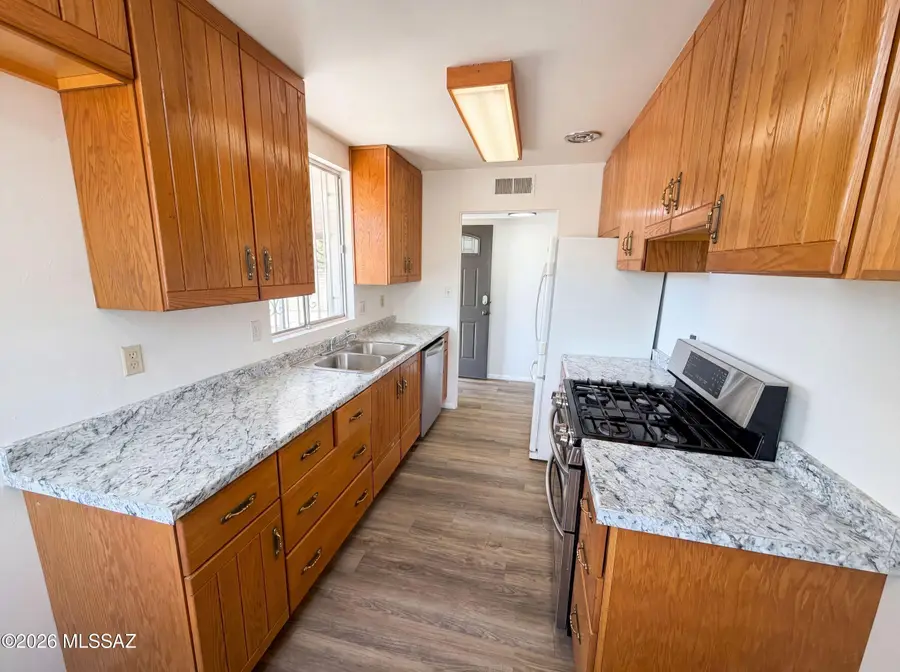 2901 N Cloverland, Tucson, AZ 85712 - #2