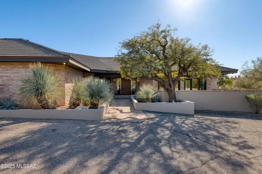 4740 N Hacienda Del Sol, Tucson, AZ 85718 - #3