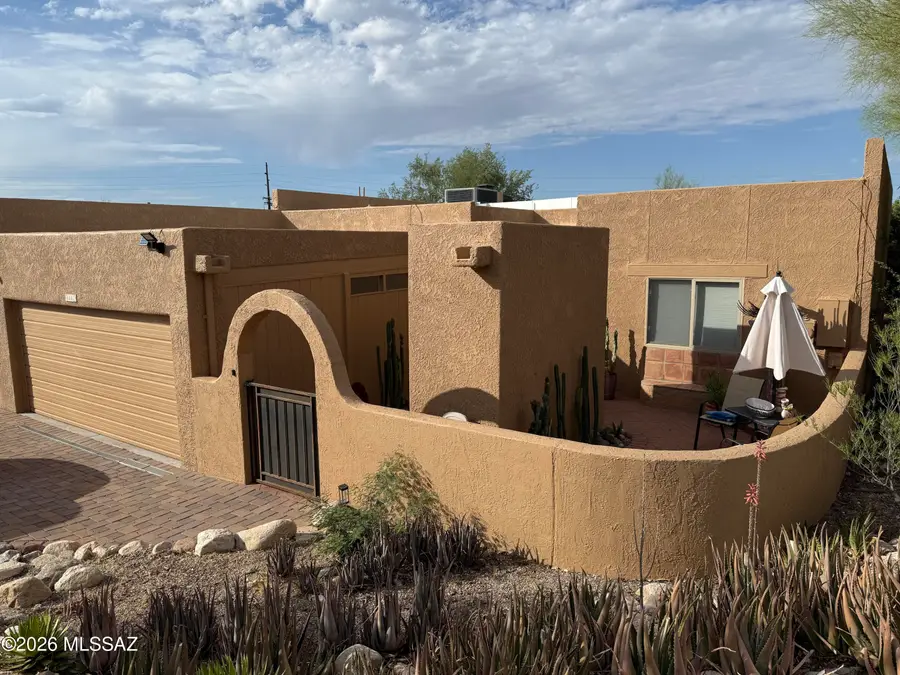 6440 N Foothills, Tucson, AZ 85718 - #2