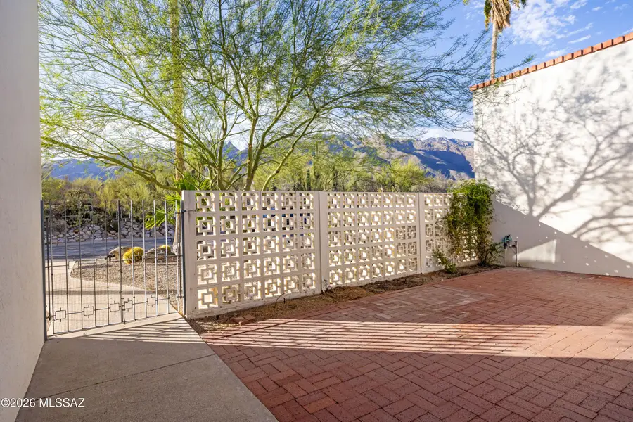 5874 N Camino Esplendora, Tucson, AZ 85718 - #2