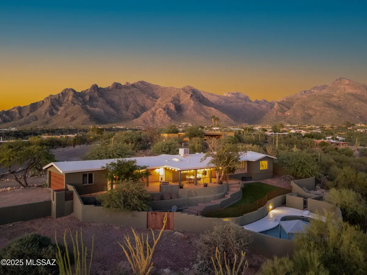 7364 N Mountain Shadows, Tucson, AZ 85718 - #1