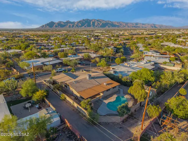 2229 W Window Rock, Tucson, AZ 85745