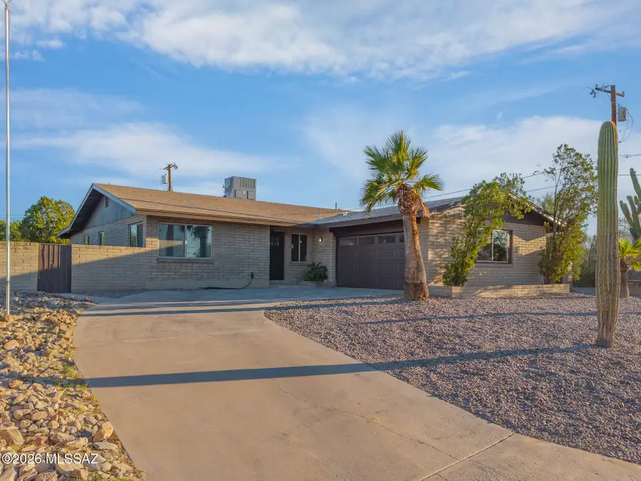 2229 W Window Rock, Tucson, AZ 85745 - #2