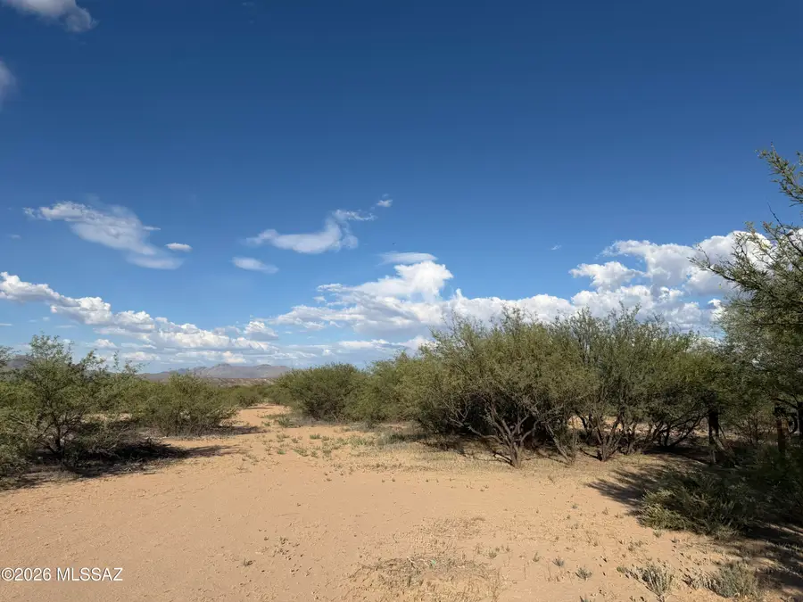 W Carefree, Benson, AZ 85602 - #2