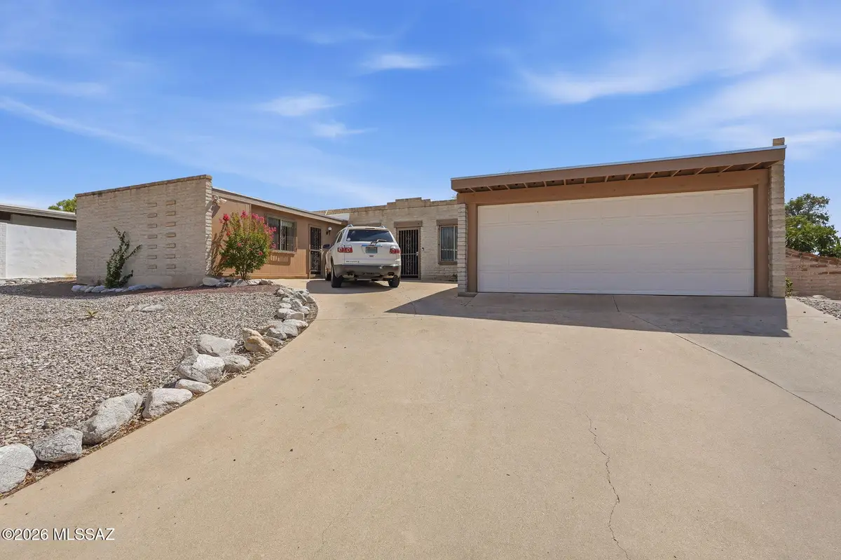 1722 S Camino Seco, Tucson, AZ 85710 - #1