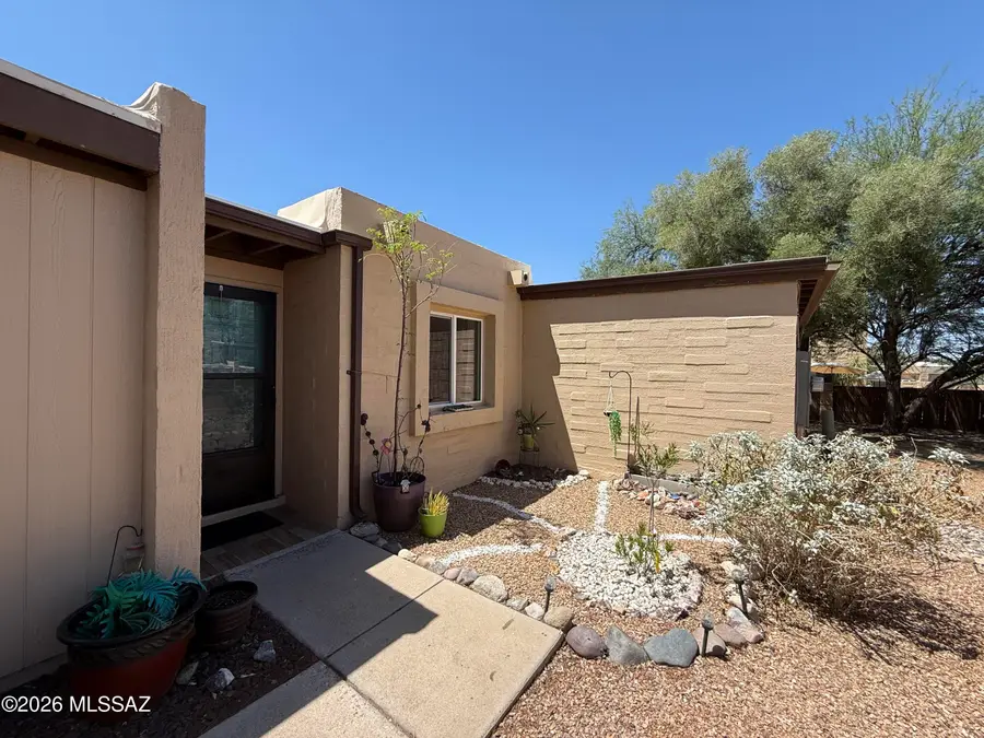 1867 N Camino Alicante, Tucson, AZ 85715 - #2