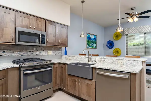 7456 E Calle Infinito, Tucson, AZ 85715