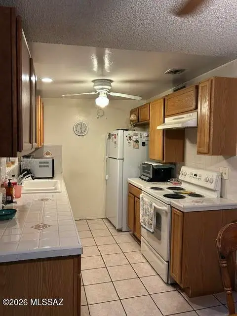 4652 S Calle Madrid, Tucson, AZ 85714 - #3