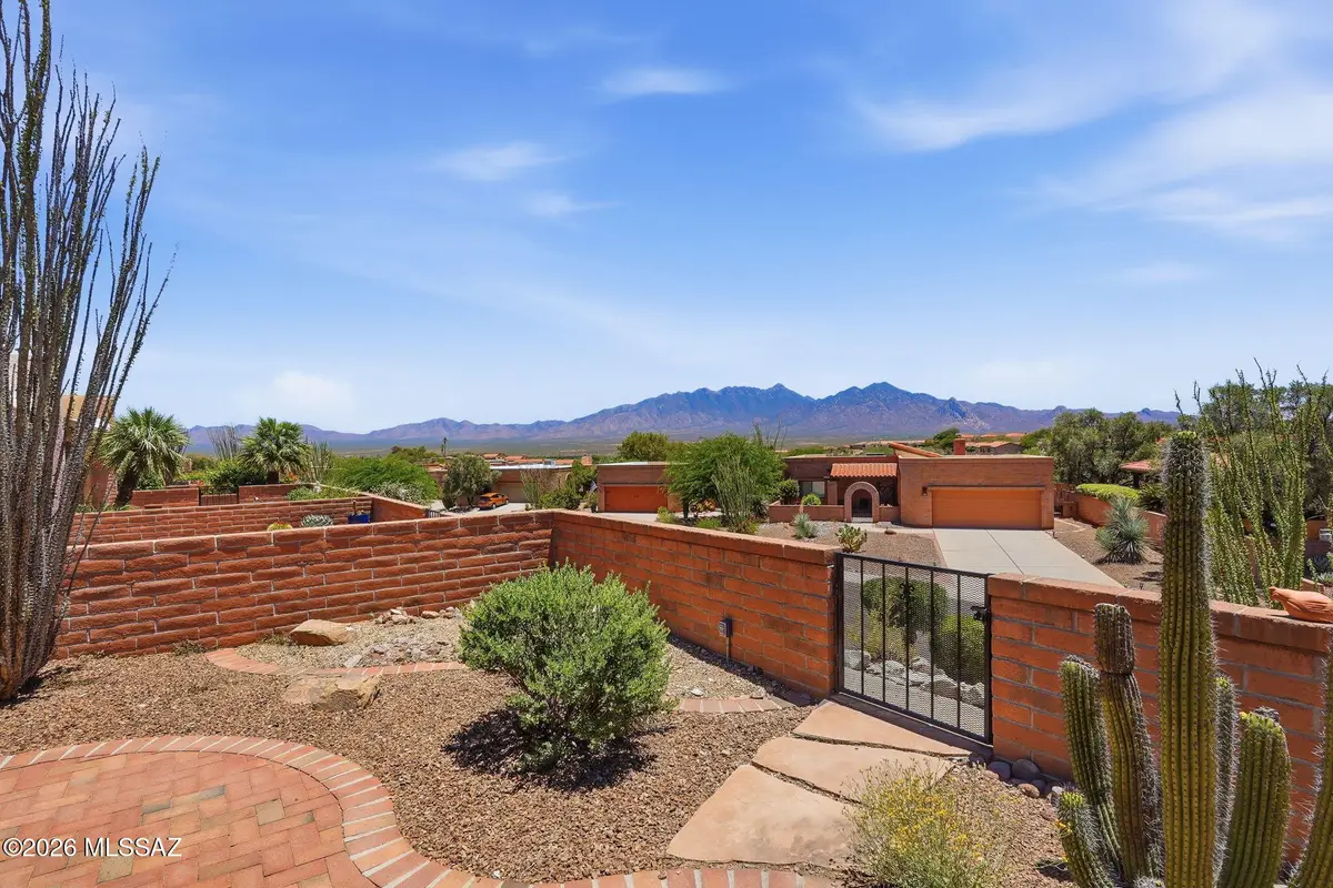 1655 W Calle Zuniga, Green Valley, AZ 85622 - #1
