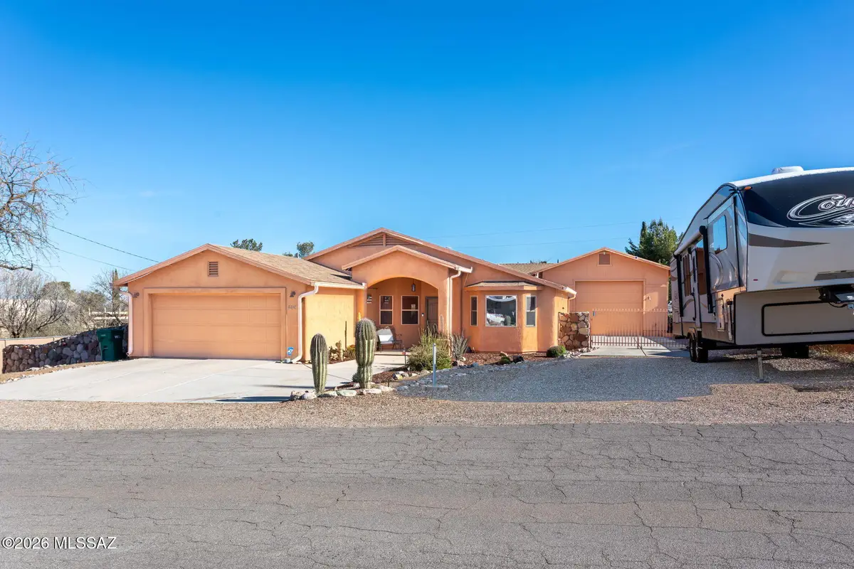 2310 W Calle Grato, Oracle, AZ 85623 - #1