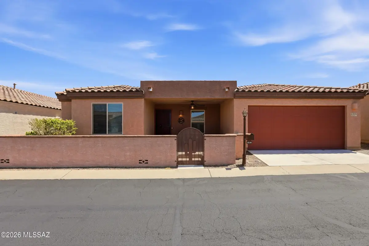 1316 W Vuelta Del Yunque, Sahuarita, AZ 85629 - #1