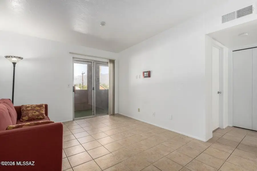 1810 E Blacklidge, Tucson, AZ 85719 - #2