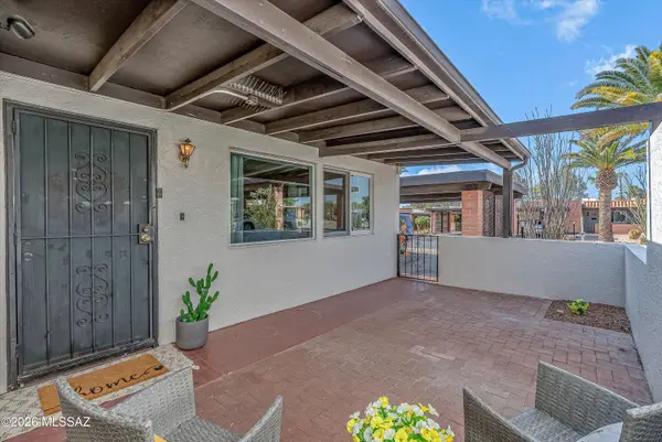 364 W Calle De La Amistad, Green Valley, AZ 85614