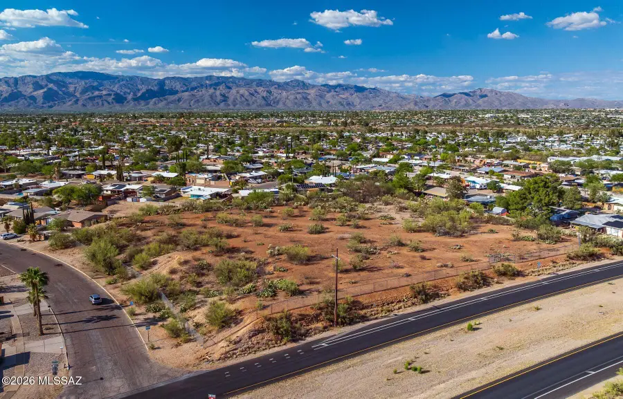 3727 S Sarnoff, Tucson, AZ 85730 - #2